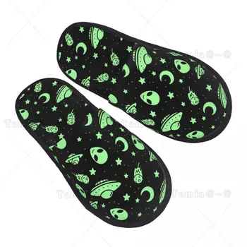 Домашние зеленые теплые тапочки с инопланетным НЛО и Луной, зимние домашние плюшевые тапочки, модные домашние мягкие пушистые тапочки