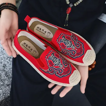 Летняя Модная Мужская обувь Красного цвета с вышивкой, Дышащие Парусиновые Лоферы на плоской подошве, Мужские Рыбацкие туфли без застежки, Повседневные Мужские Эспадрильи
