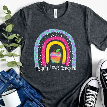 Радужная рубашка Teach Love Inspire, Рубашка для учителя, подарок для учителя, Дистанционное обучение, Рождественский подарок для учителя